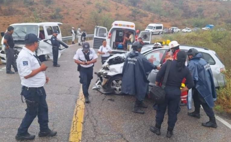 Una Mujer Sin Vida Y Tres Personas Lesionada Deja Choque En Miahuatl N