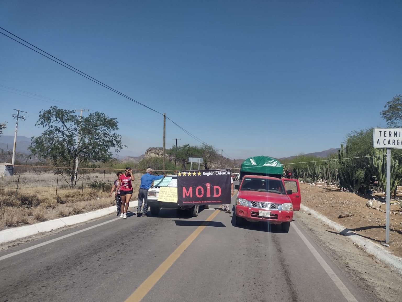 Integrantes Del Moid Bloquean La Carretera Teotitlán Tehuacán Ruta 135 9296