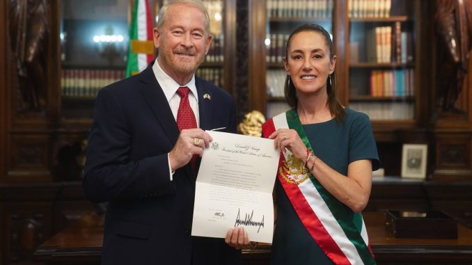ronald_jhonson_claudia_sheinbaum