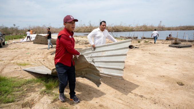 benjamin_viveros_limpieza_costa_huracan_erick_1