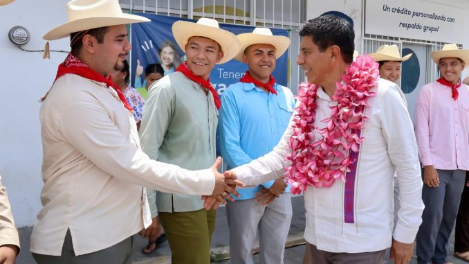salomon_jara_tapanatepec_caminos_1