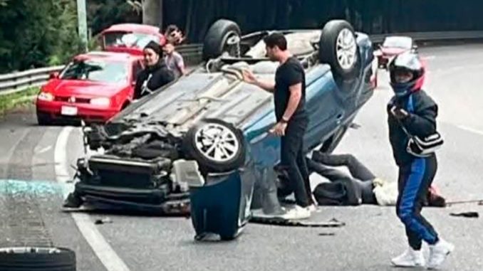 conductor-muere-al-salir-disparado-auto