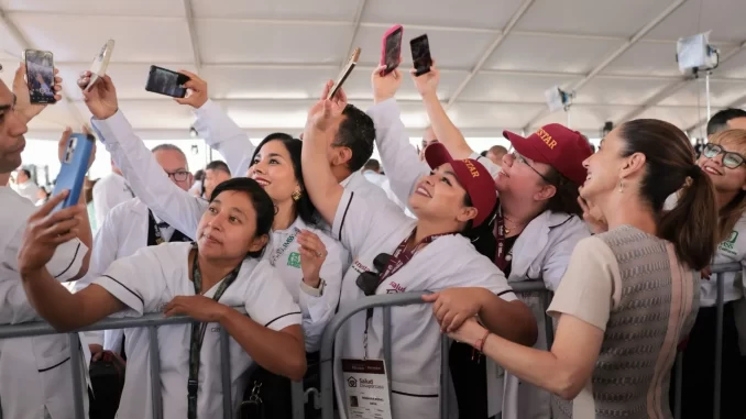 sheinbaum-jovenes-baja-california