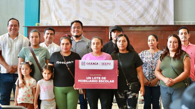 ieepo_entrega_mobiliario_sierra_sur_1